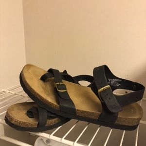 Black Sandal
